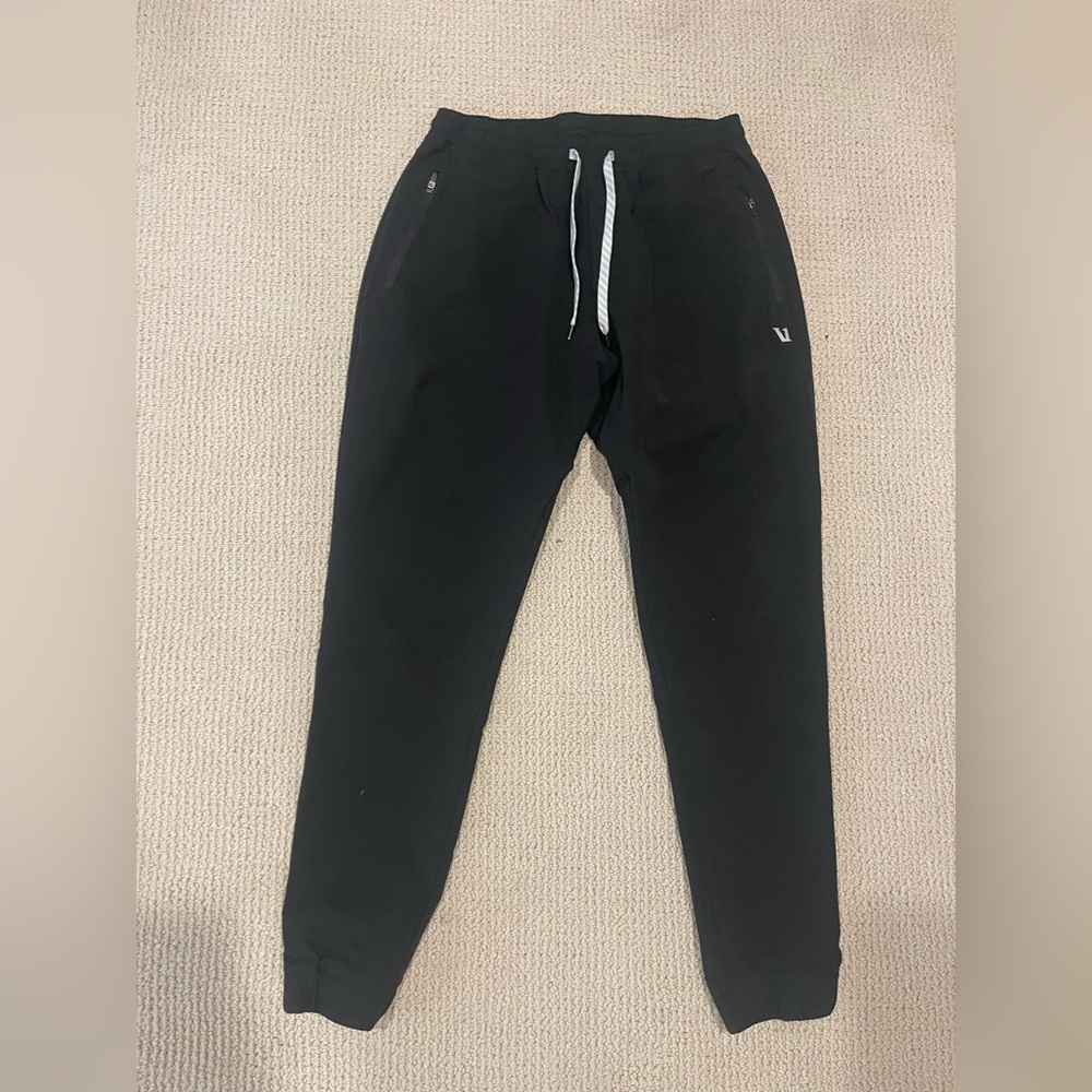 BLACK VUORI JOGGERS SIZE MEDIUM
